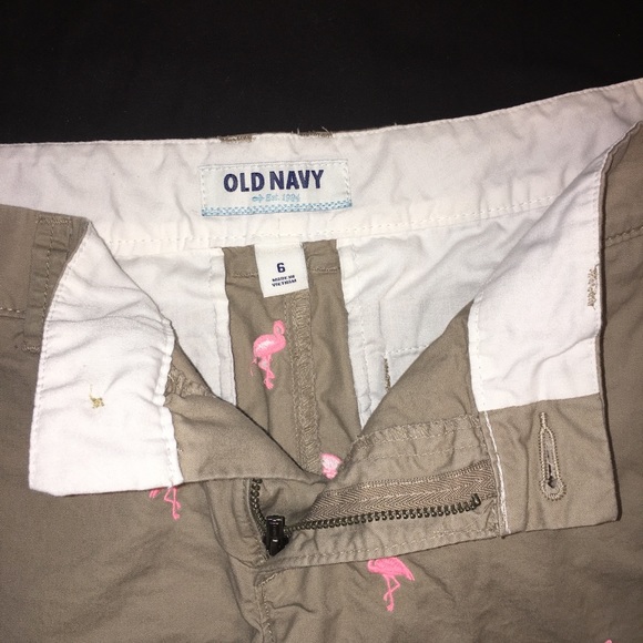 Old Navy Embroidered Flamingos Shorts - Picture 5 of 8